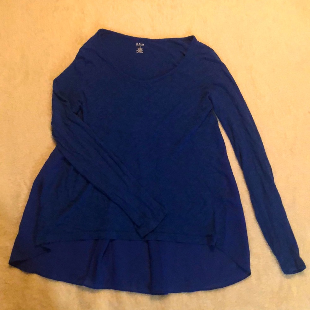 Long sleeve blue shirt